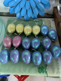17 Easter Egg Decorations  Thumbnail