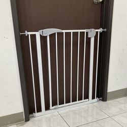 Brand New $35 Baby Gate 30-inch Tall for 29-32 inches Wide Doorways Stairs, Walk Thru Metal Pet Dog Safety Fence