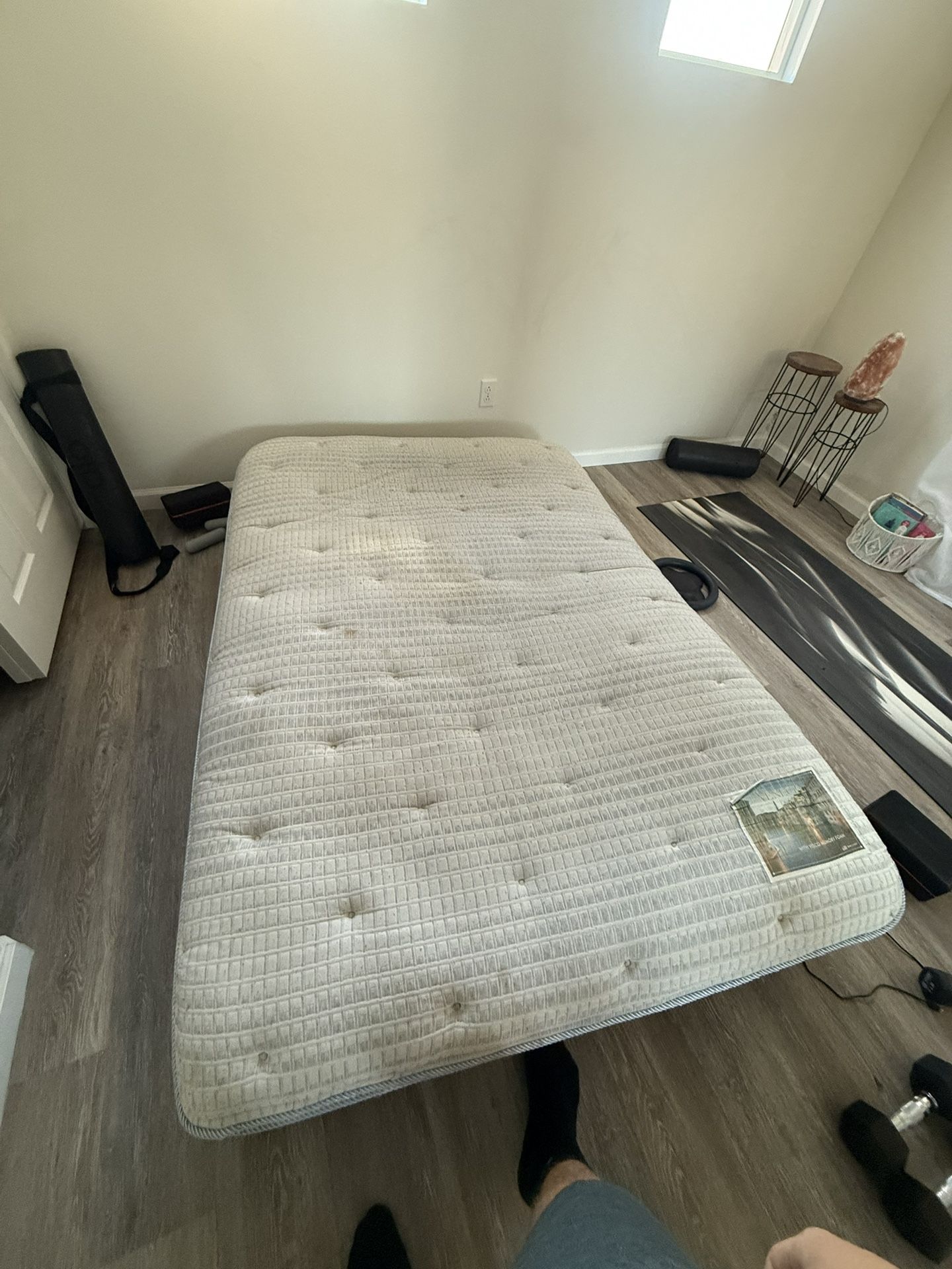 Full bed