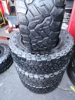 Selling (4] tires LT295/65r20 toyo (1) is different brand nitto