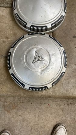 Vintage Hubcaps 