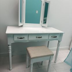 Makeup Table With Mirror And Chair