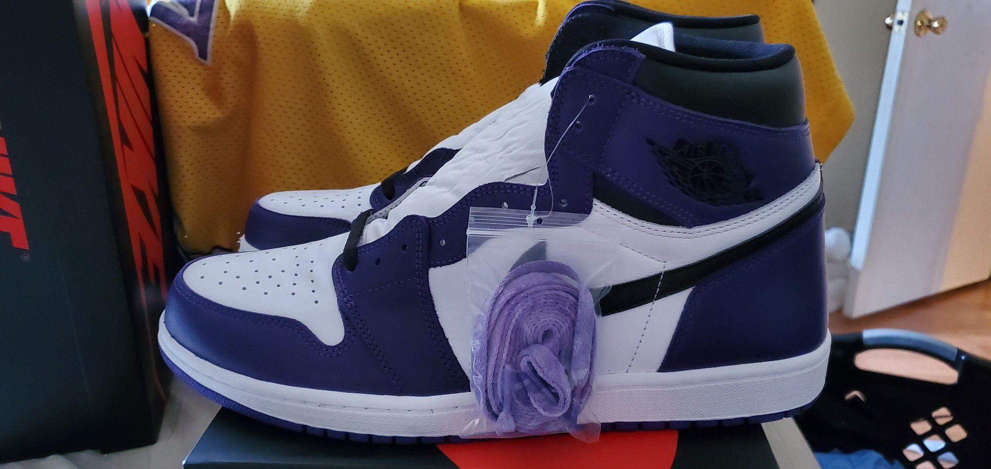 Nike Jordan 1 retro court purple sz 15 DS