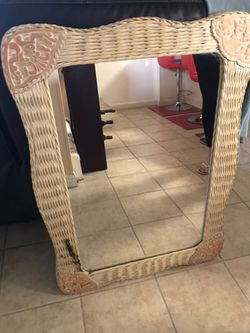 Beautiful mirror ( Used) , In good condition. Just a lil mark on the bottom left side ..