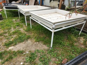 Hydroponic  Flood Tables With Castors And Metal Frames