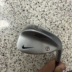 NIKE SV 52 degree wedge