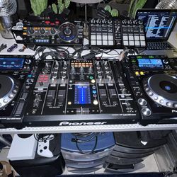 Pioneer DJ DJM And CDJ 2000 Nexus