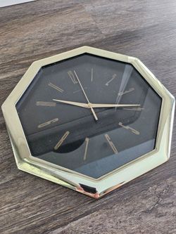Wall clock