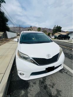 2015 Toyota sienna