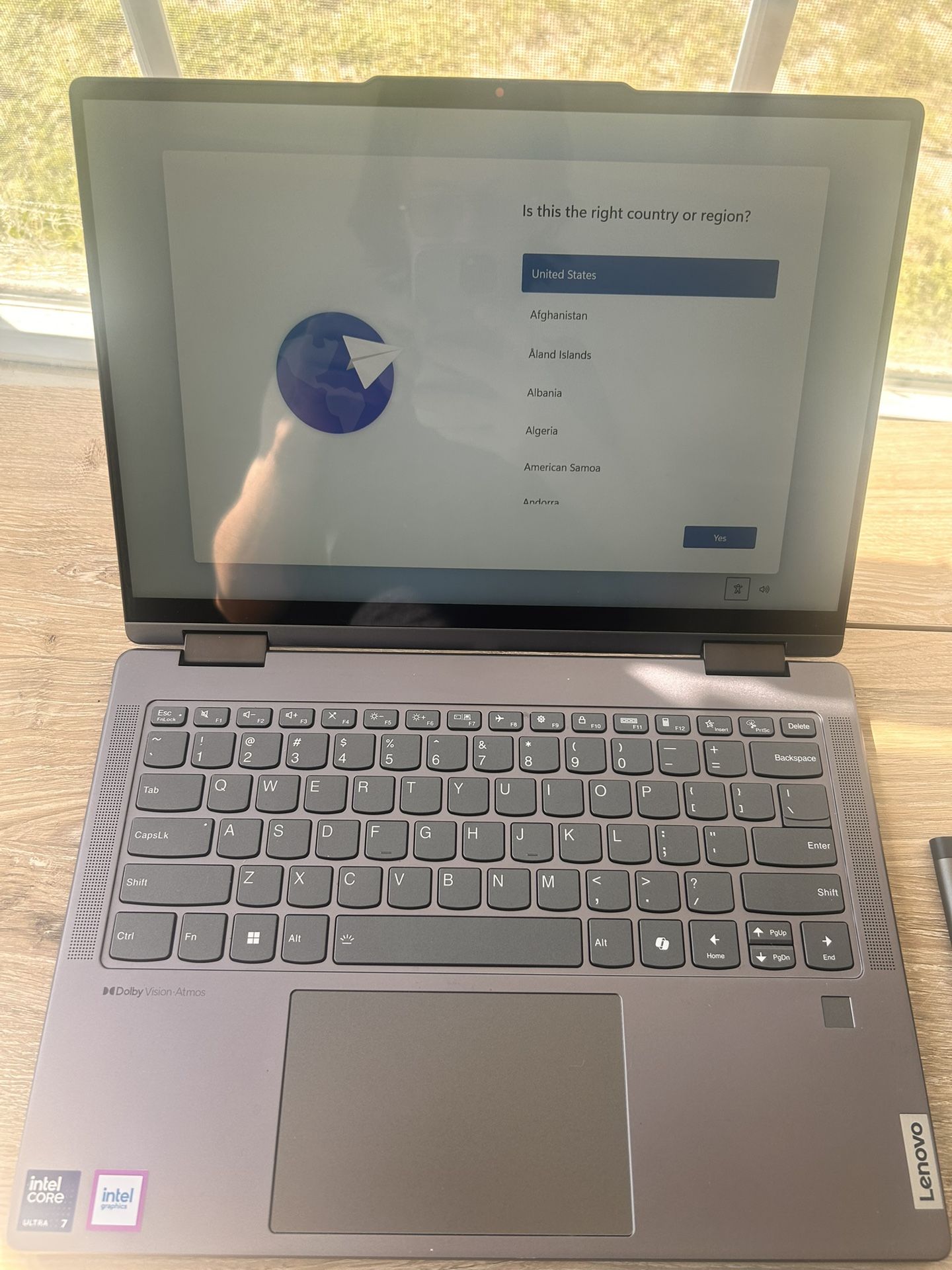 Lenovo Yoga i7 14” Intel Ultra 7 Core (1204.99)