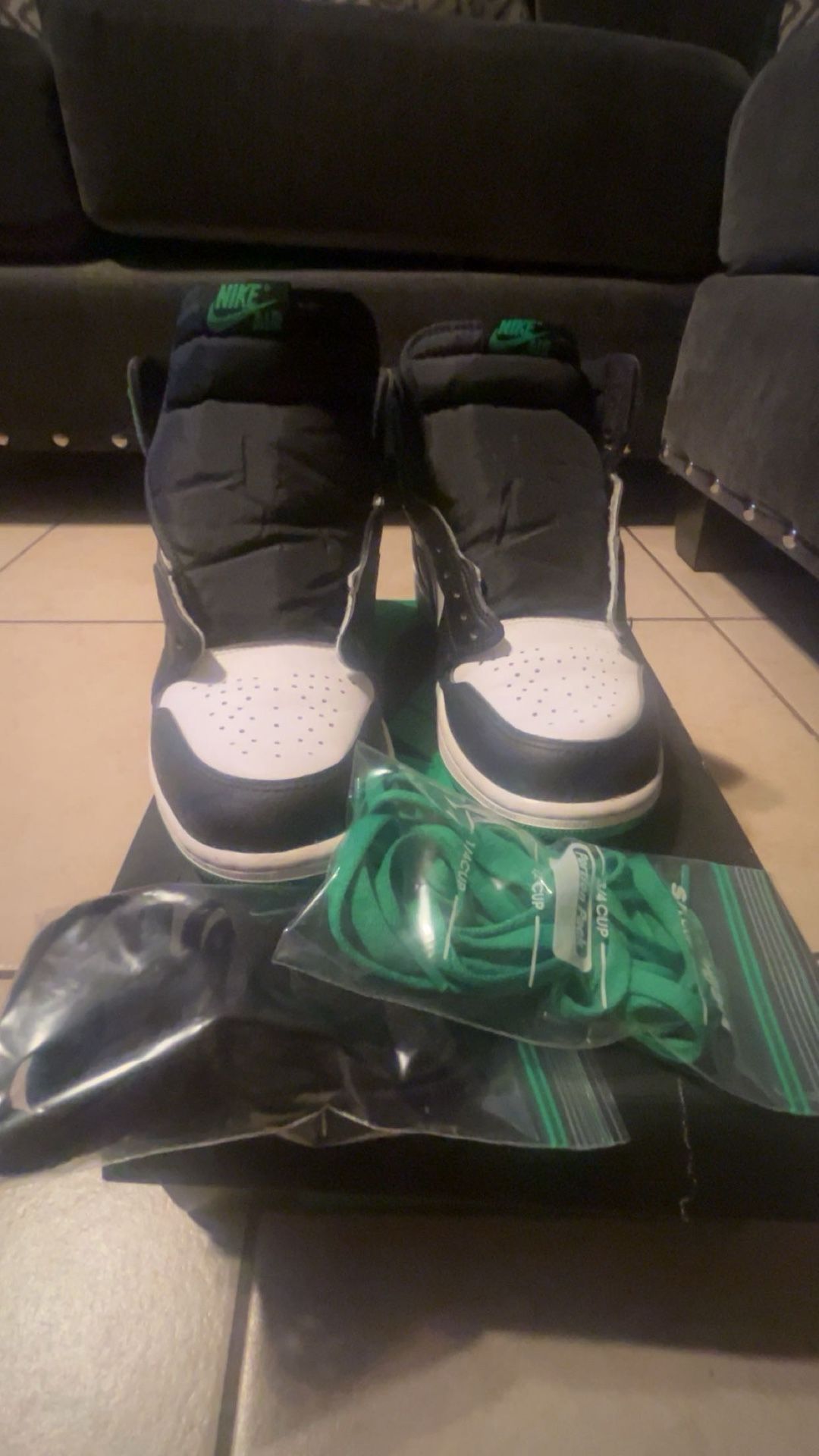 Jordan 1 Retro High OG Lucky Green
