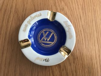 Aux Galeries Lafayette Paris ashtray