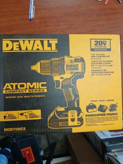 Dewalt new kit drill, batteries and charger