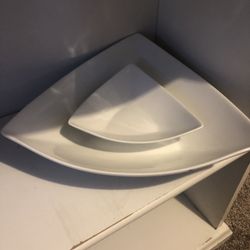 B Smith With Style Traiangular Chip & Dip Bowl Set 13in &7.5in Point to Point