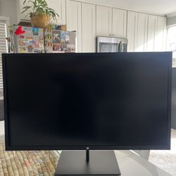 32” HP Monitor