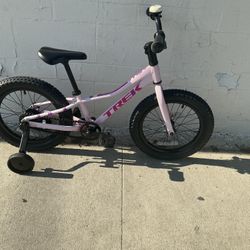 PINK TREK 16in Girls Bike