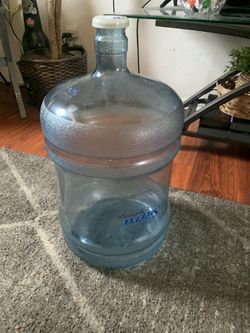 5 gallons water bottles