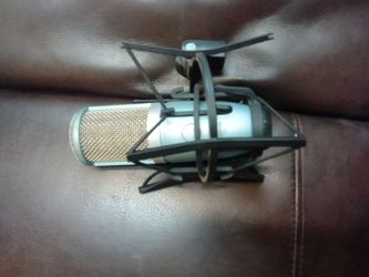 Akg 200 perception condenser mic