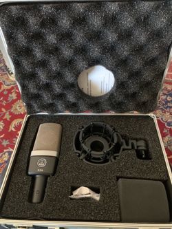 AKG C214 Large- Diaphragm Condenser Microphone