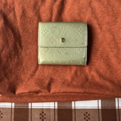 Louis Vuitton Vernis Wallet