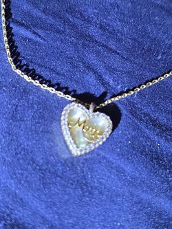 LC Lauren Conrad Mother's Day "Mom" Heart Pendant Necklace.