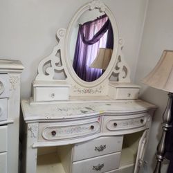 Seven Piece Antique Bedroom Set. 