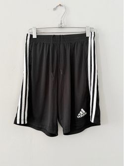 Adidas climate training soccer boys short size XS