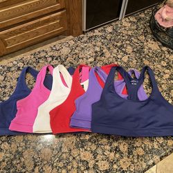 6 Sports Bras Size Medium ALL for $15