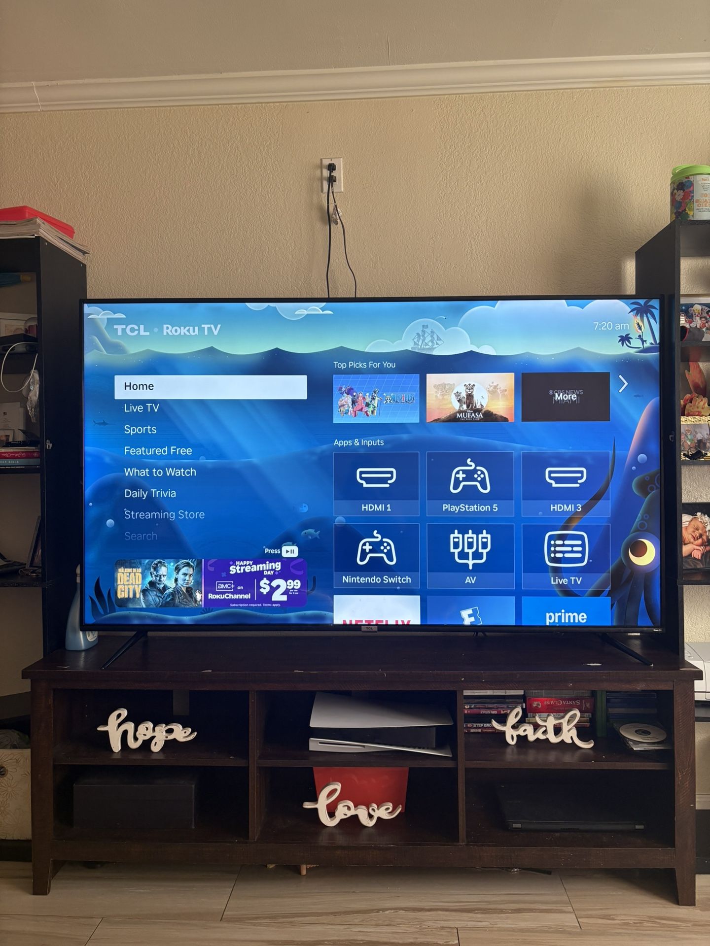 75 Inch Roku TCL Smart tv