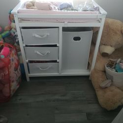 Baby Changing Table With Laundry