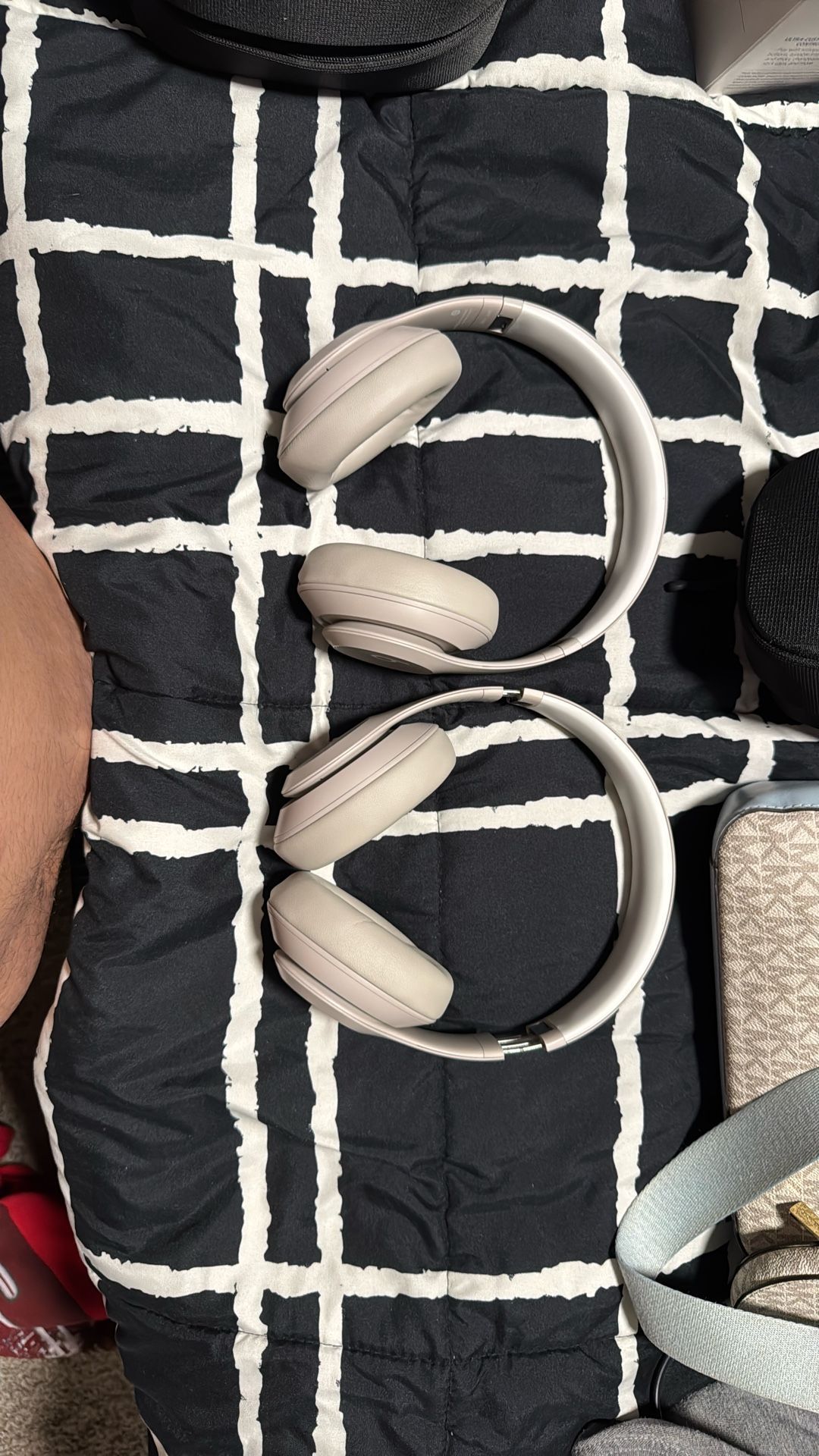 Beats Studio Pro Wireless Headphones - Sandstone