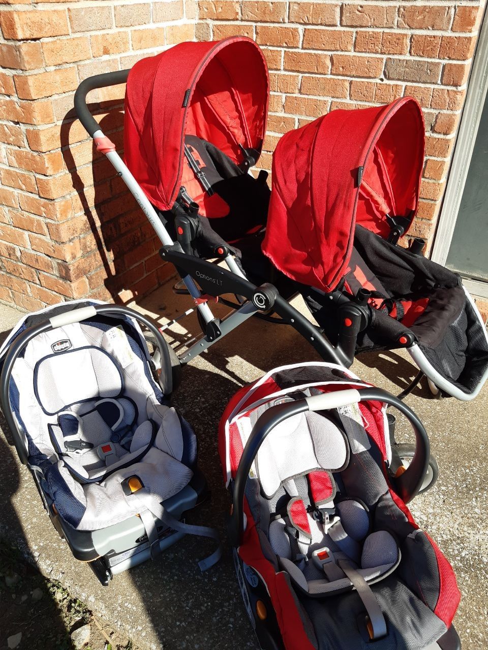 Twin's baby stroller