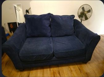 Living room set priced to sale.  It has been cleaned.