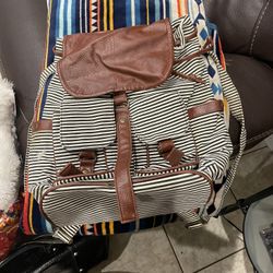 Bag/purse/backpack