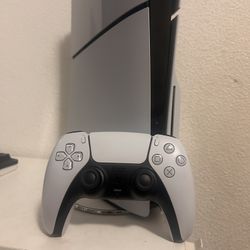 PS5 Slim  Disk Version