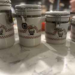 Set Of 4 Kitchen Canisters  