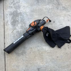 Worx Trivac corded leaf blower