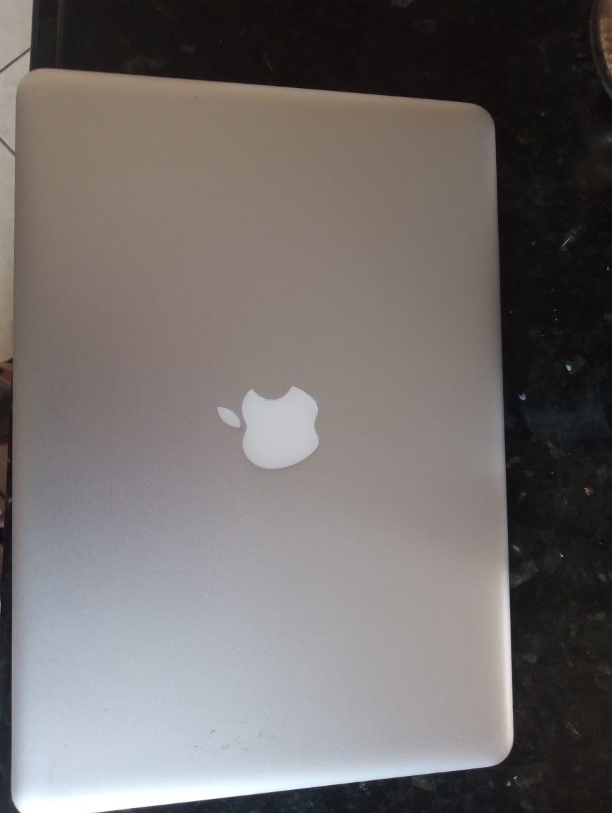 MacBookPro9,2  ( Used) Firm On Price !! 