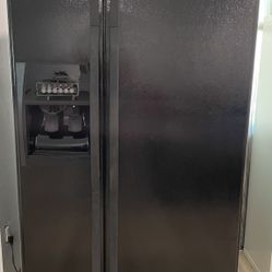 Whirlpool Side By Side Refrigerator 