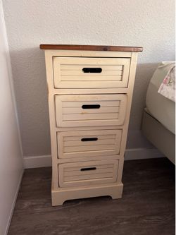 Dresser