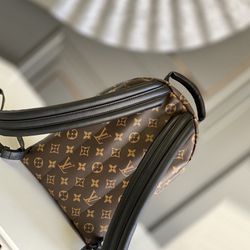 OnTheGo Chic Louis Vuitton Bag