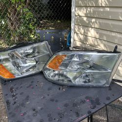 2009-2018 Dodge Ram 1500, 2500 and 3500 Headlight 