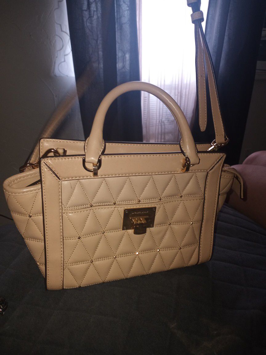 MICHAEL KORS 100% AUTHENTIC for Sale in Grand Prairie, TX - OfferUp