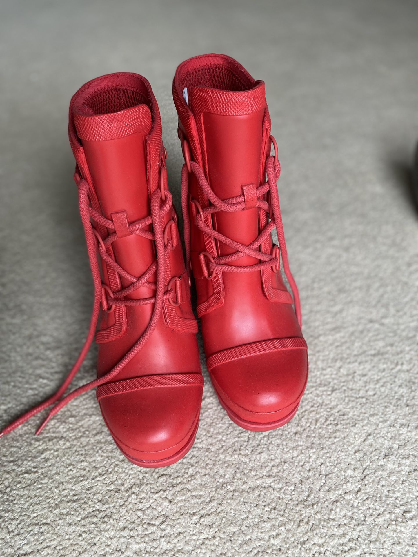 Sorel Red Boots  Size 8
