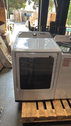 Samsung 7.4-cu ft Vented Electric Dryer with Steam Cycle