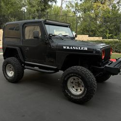 Lifted 1999 Jeep Wrangler 4.0L 4X4 - Sahara Edition - Very Nice Jeep!