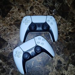 PS5 Controllers
