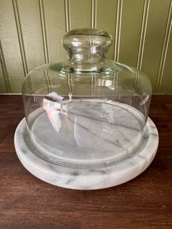 Vintage marble cheeseboard with cloche