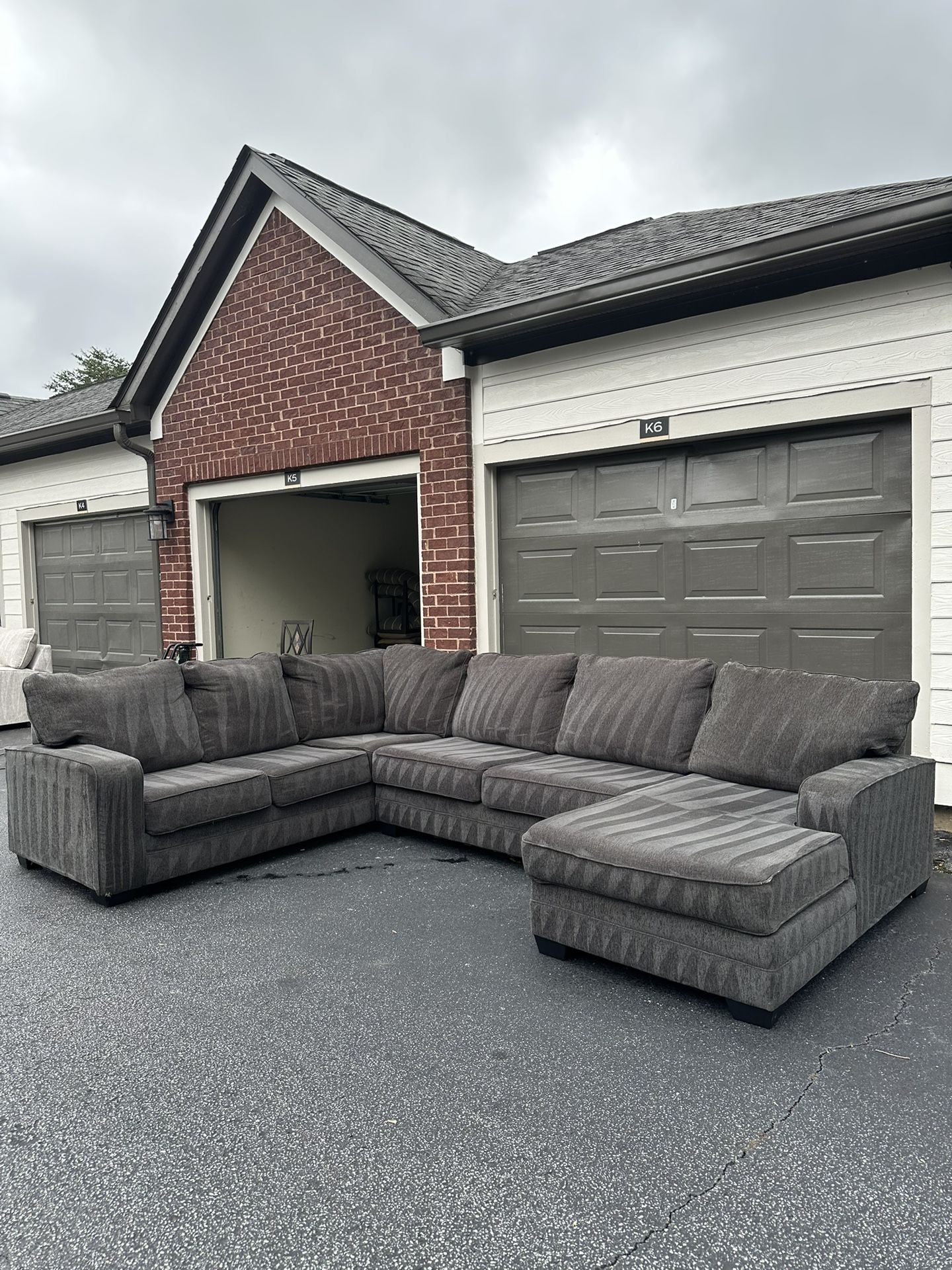 Free Delivery π Grey Sectional Couch