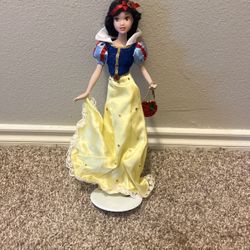 Snow White Starlit Collection Porcelain Doll